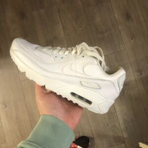 Nike Air Max 90 Triple White size 5Y